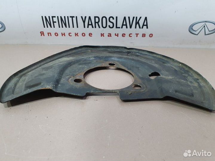 Пыльник тормозного диска передний правый Infiniti