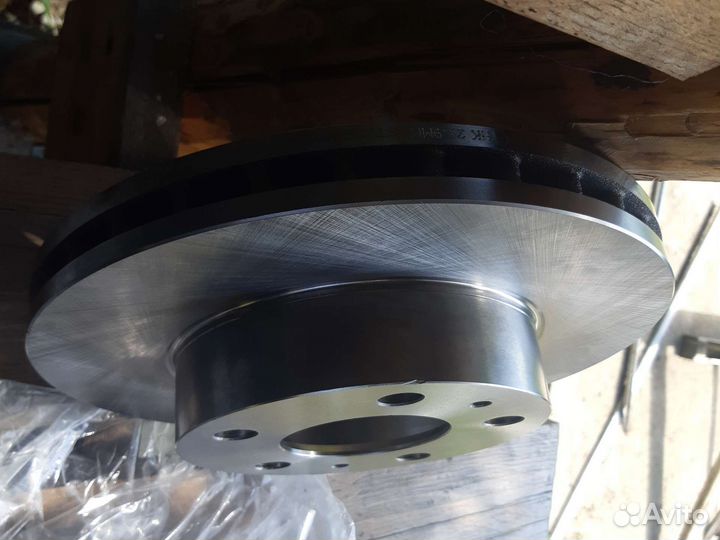 Передний тормозной опорный диск Пежо боксер