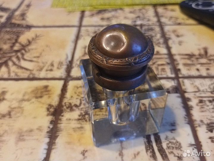 Старинная чернильница