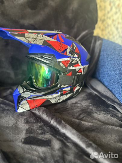 Кросовый шлем новый