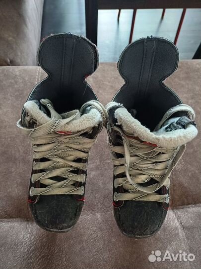 Детские хоккейные коньки Bauer