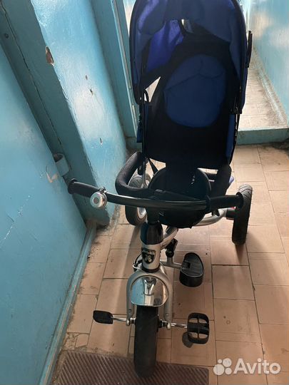 Детский велосипед с ручкой