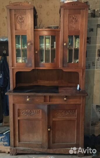 Старинный буфет