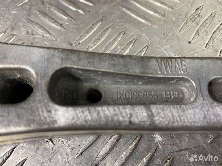 Опора двигателя задняя Volkswagen Beetle