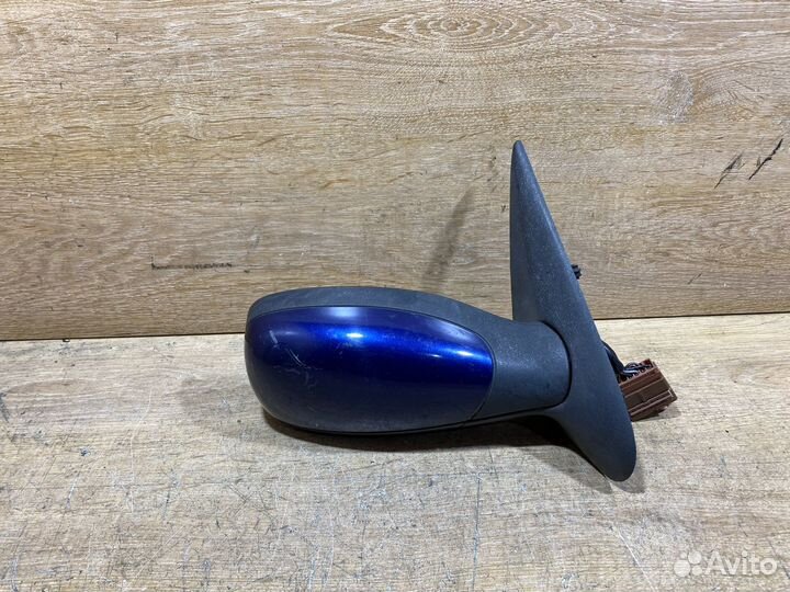 Зеркало правое Peugeot 306 Арт. 7720713