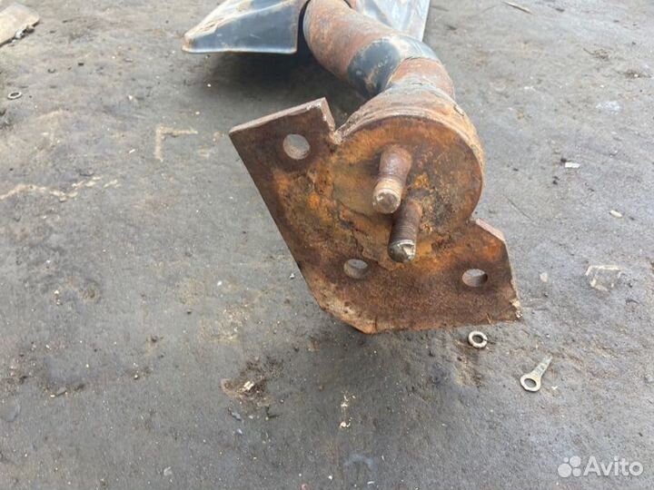 Крепление крыла. Scania P094Cb6X4Hz260