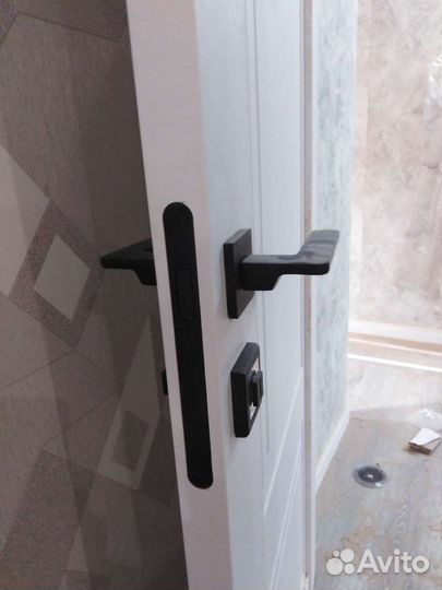 Установка межкомнатных дверей