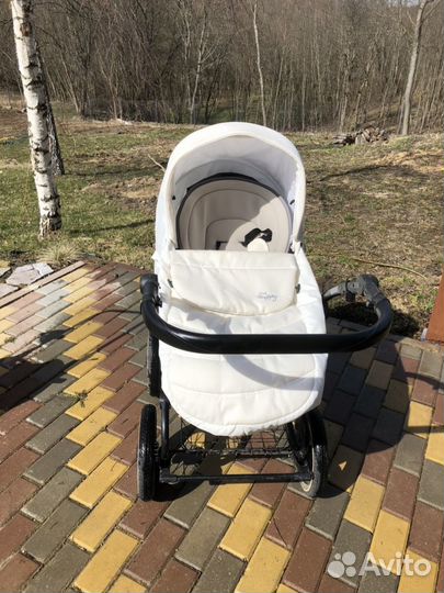 Коляска Zyppi 2в1 с люлькой