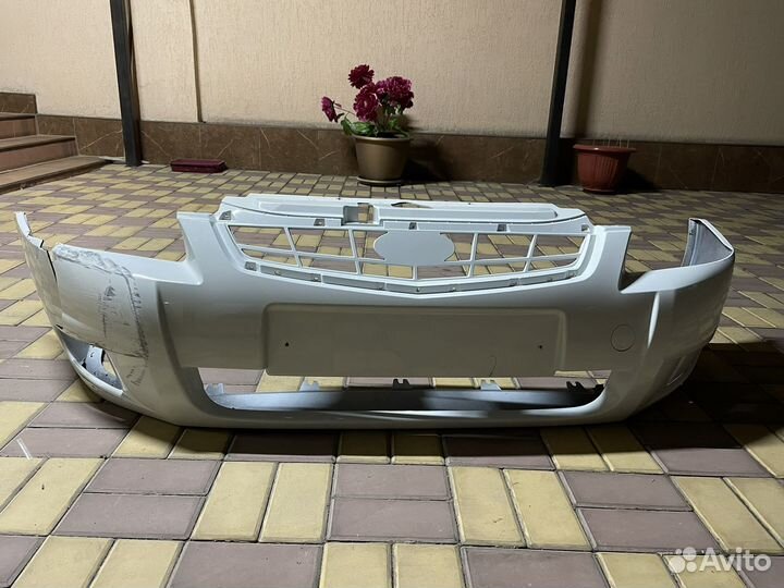 Продам передний бампер на приору 2