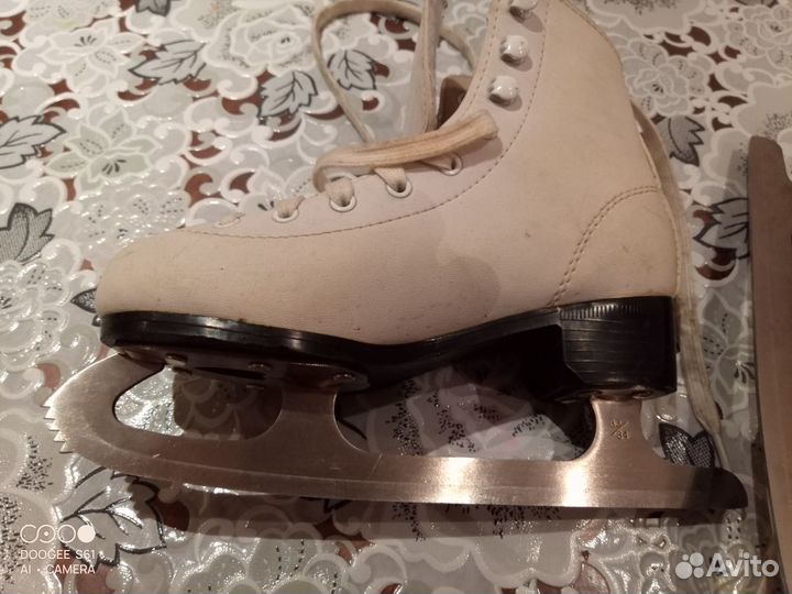 Женские коньки 33-34
