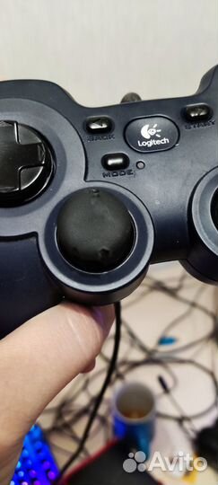 Logitech 310 геймпад