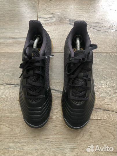 Футзалки Adidas Predator Sala 19.4