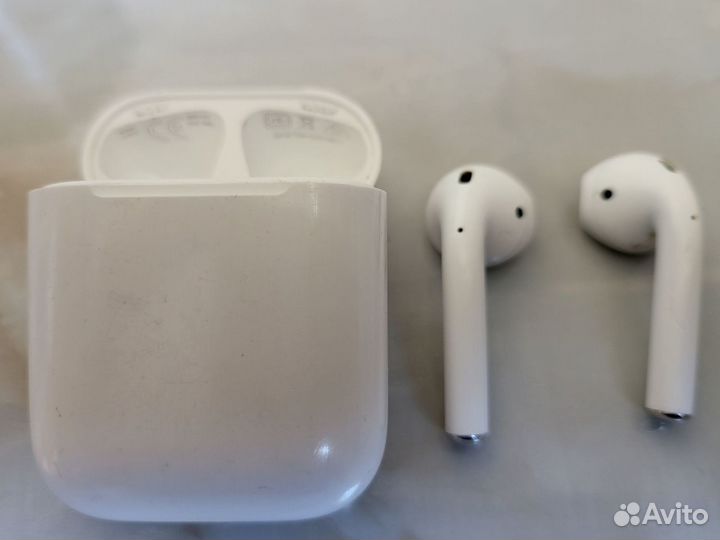 Беспроводные наушники apple airpods