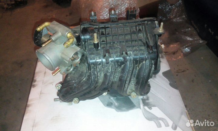 Коллектор впускной фольцваген Тигуан 2.0