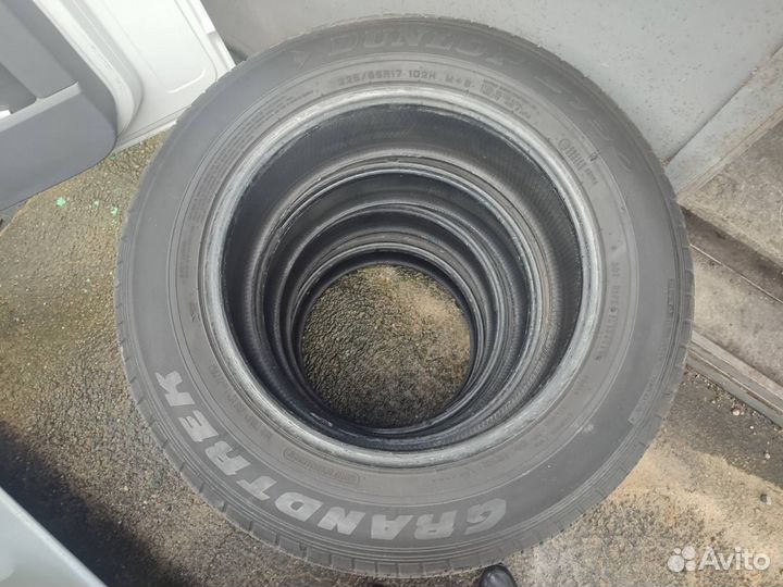 Dunlop Grandtrek ST30 225/65 R17 102H