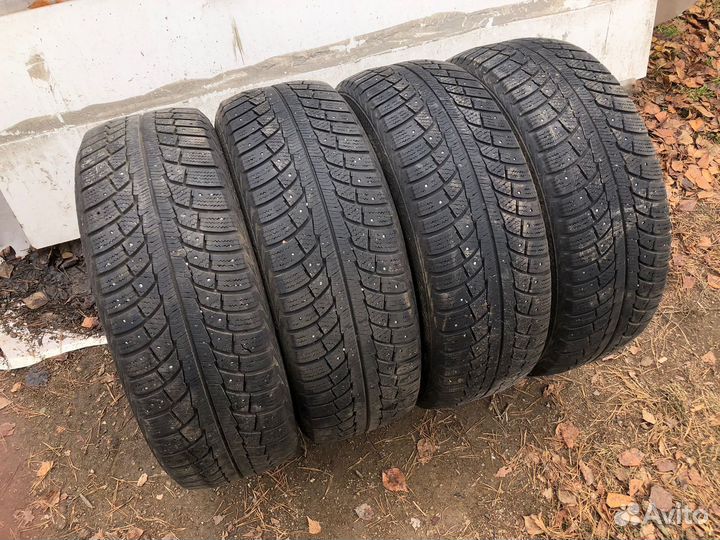 Gislaved Nord Frost 5 235/65 R17