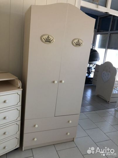 Шкаф детский двухсекционный