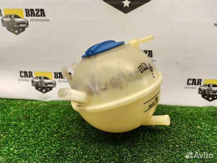 Бачок расширительный Volkswagen Caddy III