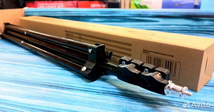 Штатив высокий регулируемый