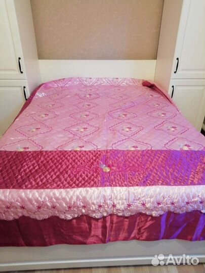 Покрывало на кровать с двумя наволочка и, новое