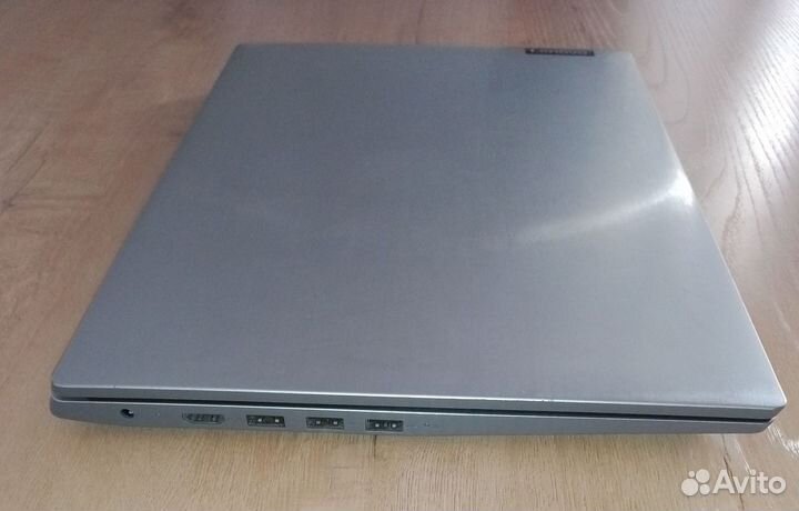 Lenovo i3-8130u 12 гб DDR4 SSD 2020 года