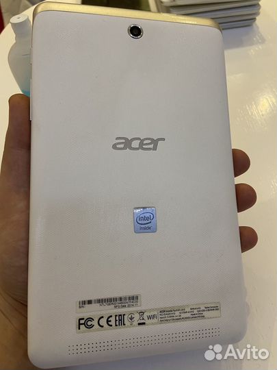 Планшет acer Iconia Tab 8 W1-810