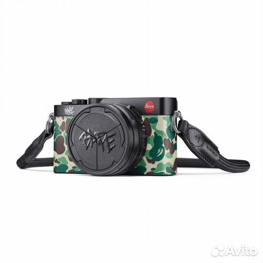Leica D-Lux 7 “A bathing APE X stash” Limited