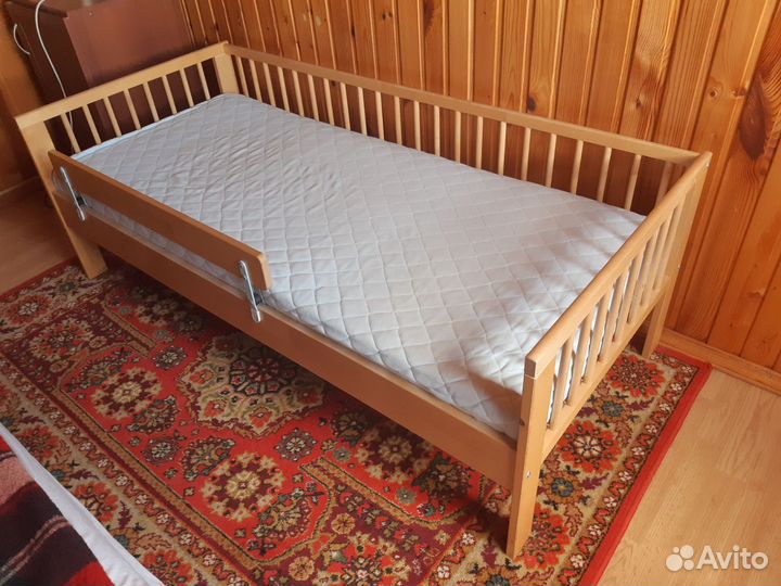 Детская кровать IKEA с матрасом