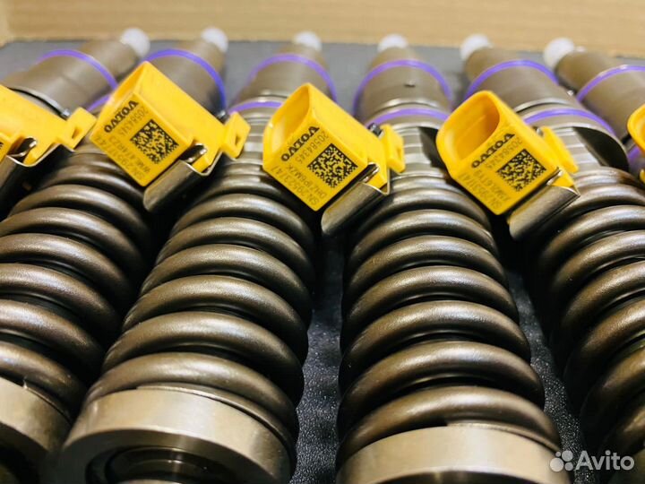 Насос-форсунки Volvo D13A 20584345