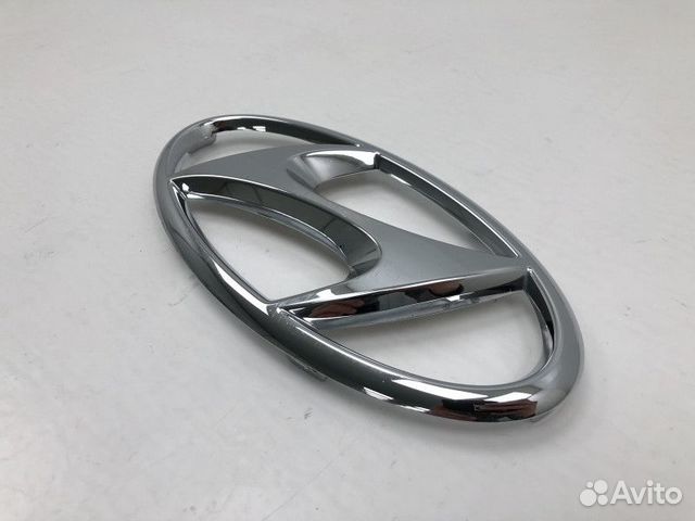 Эмблема Hyundai Santa Fe 4