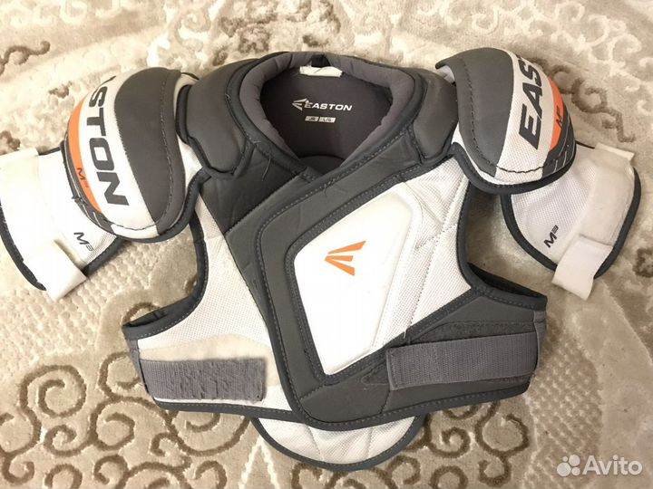 Нагрудник хоккейный