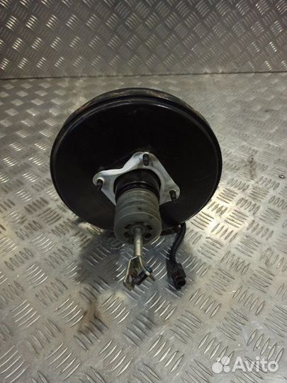 Вакуумный усилитель Renault Duster 2.0 2013