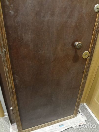 Дверь входная металлическая