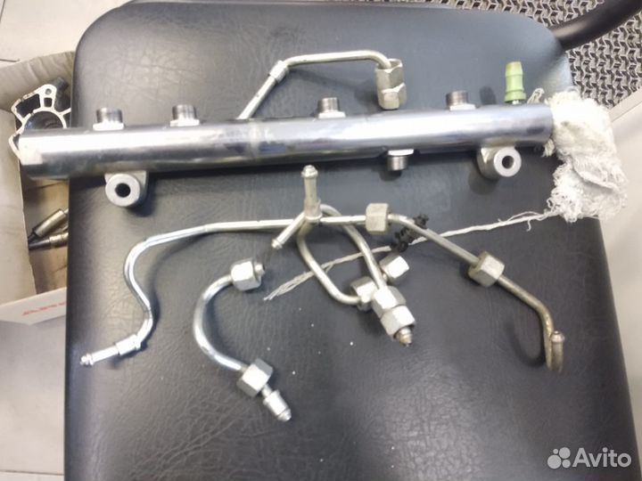 Топливная рейка (рампа ) Iveco Daily 3.0