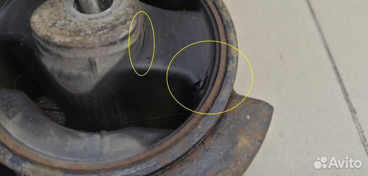 Опора двигателя задняя Corolla E15 2006-2013