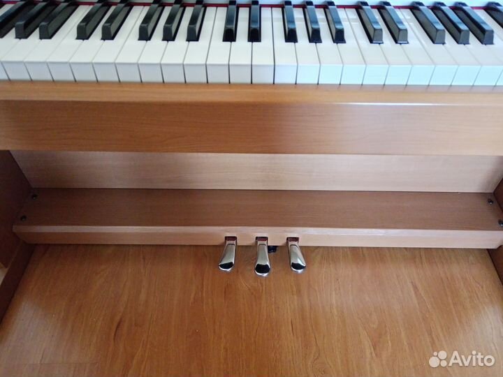 Цифровое пианино Yamaha YDP 131