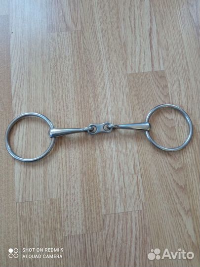 Трензель для лошади