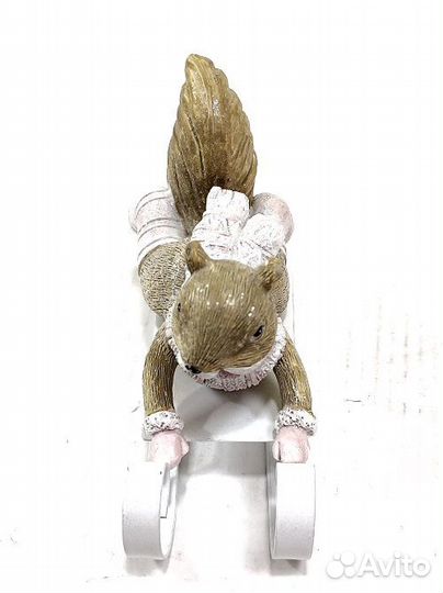Статуэтка белка