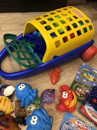 Развивающие игрушки для малыша пакетом