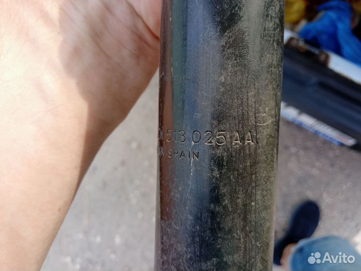 Задний амортизатор