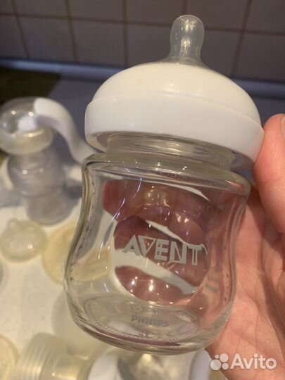 Молокоотсос и бутылочка avent