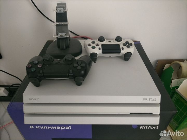 Sony playstation 4 PS4 pro 1tb с играми