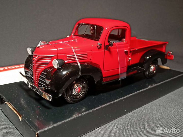 Модель Plymouth Pickup 1941 Motormax 1:24