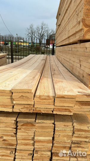 Лес, брус, доска, пиломатериал