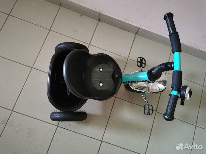 Трехколесный велосипед на надувных колесах