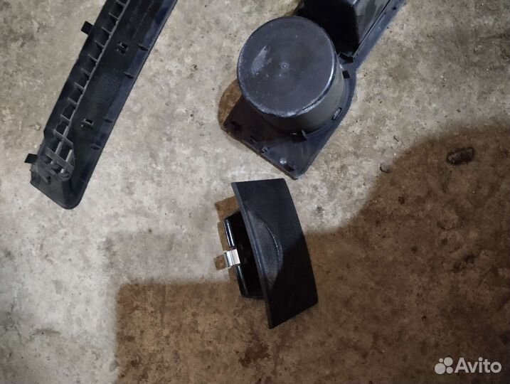 Пепельница подлокотника Ford Mondeo 3