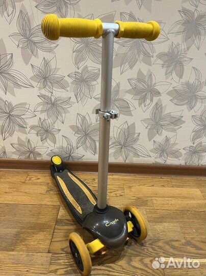 Самокат детский трехколесный