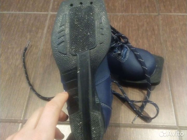 Лыжные ботинки 32