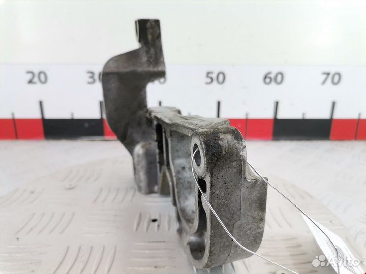 Кронштейн для Saab 9-3 (1)