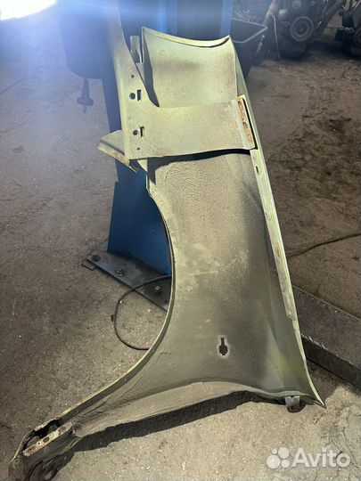 Крыло переднее правое калина 1